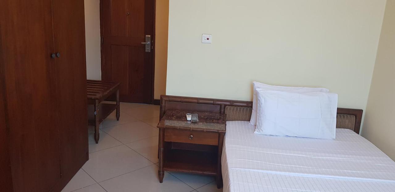 Ubungo New Safina Hotel מראה חיצוני תמונה